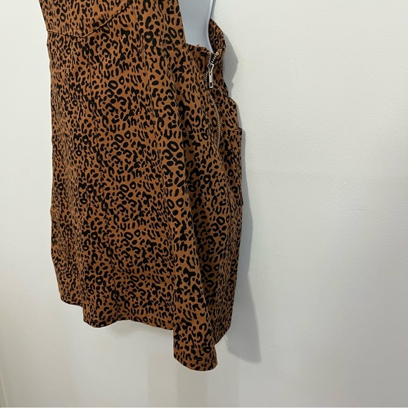 Leopard overalls dress by Forever 21 is NWT. Size Large - Picture 7 of 13